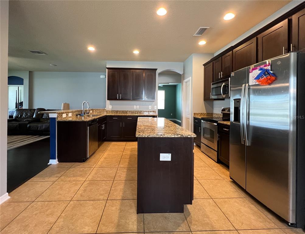 6906 Boulder Run Loop Wesley Chapel, FL 33545 - Photo 11 of 53