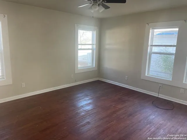 $1,300 | 1823 Clower, San Antonio, TX 78201