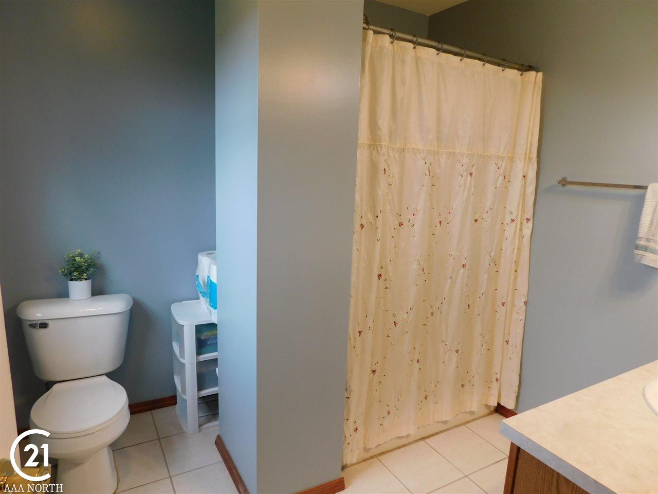 9592 Bryce Road Avoca, MI 48006 - Photo 8 of 28