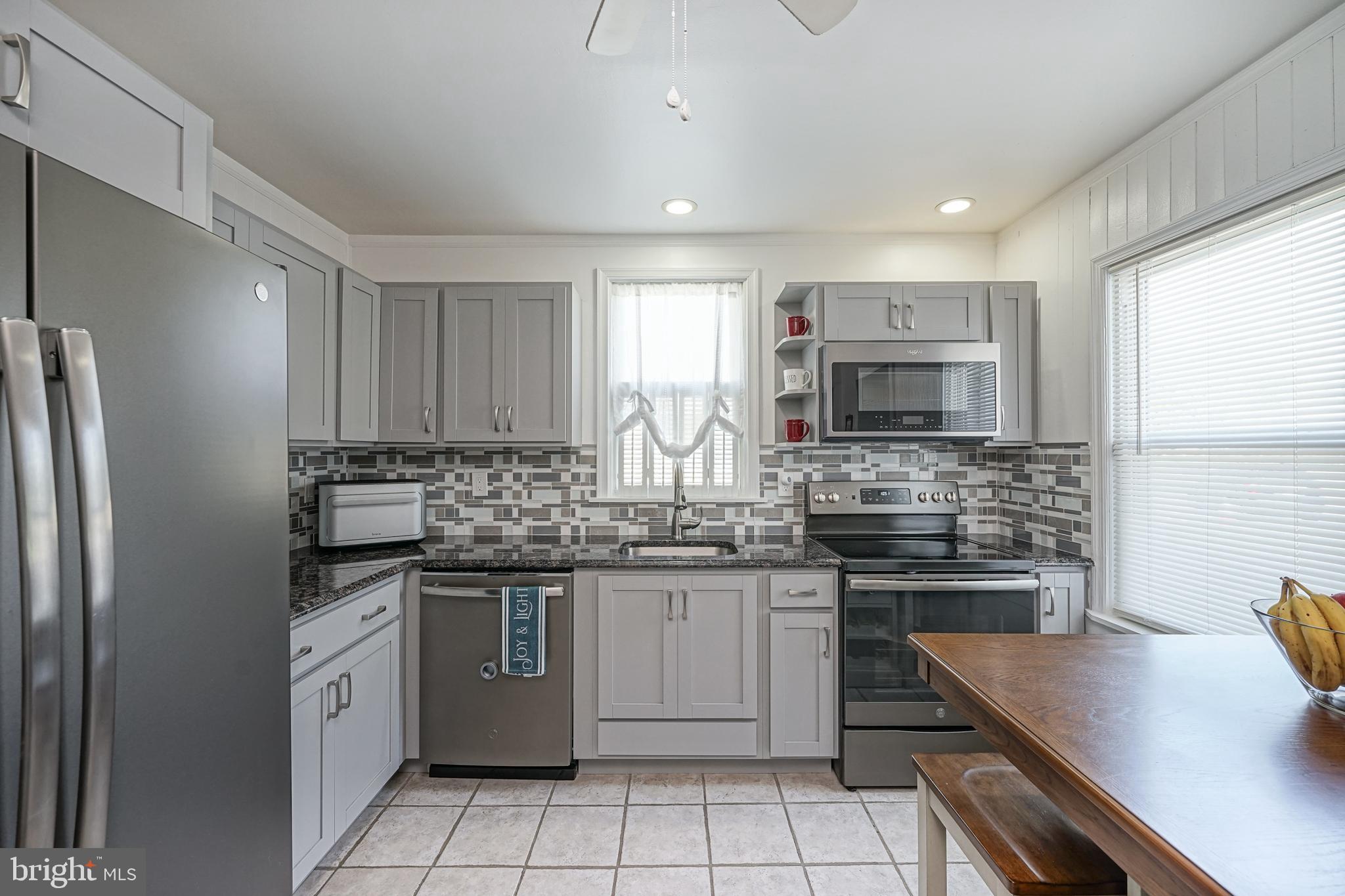 1205 Columbus Road Burlington, NJ 08016 - Photo 8 of 34 Completely New Custom Kitchen