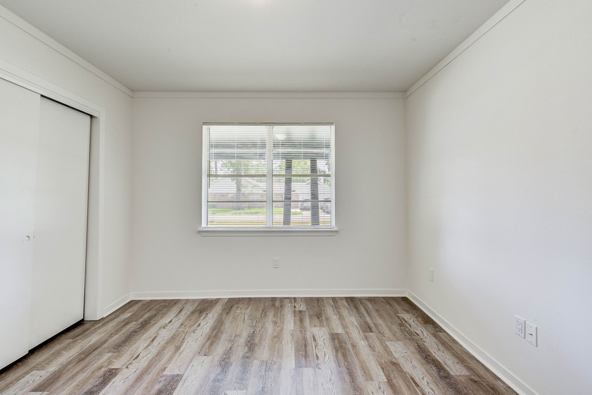 1703 North Roberson Street Conroe, TX 77301 - Photo 21 of 44 Bedroom 2