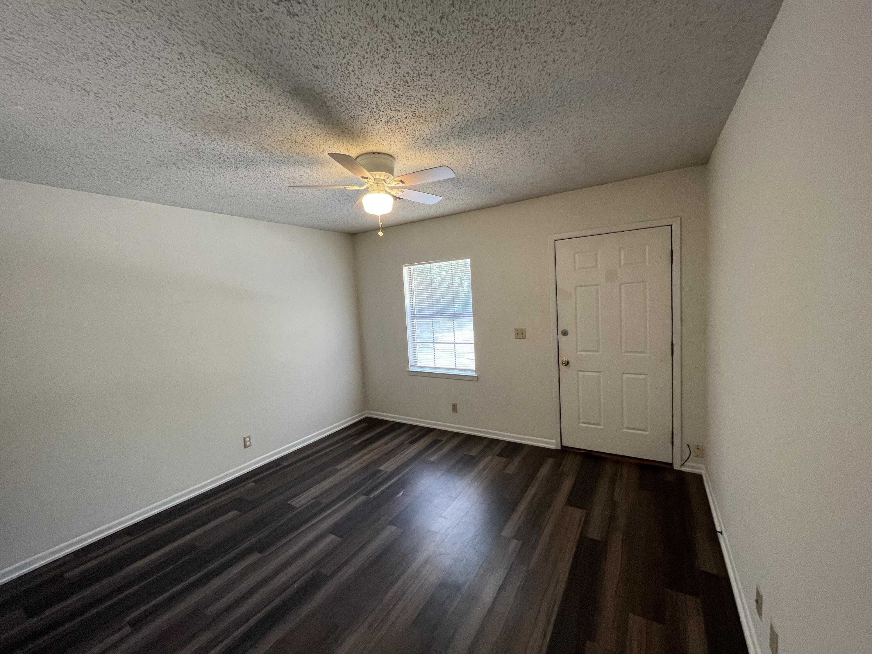 361 Satsuma Road, Unit A & B Niceville, FL 32578 - Photo 3 of 14 Gallery Image 3