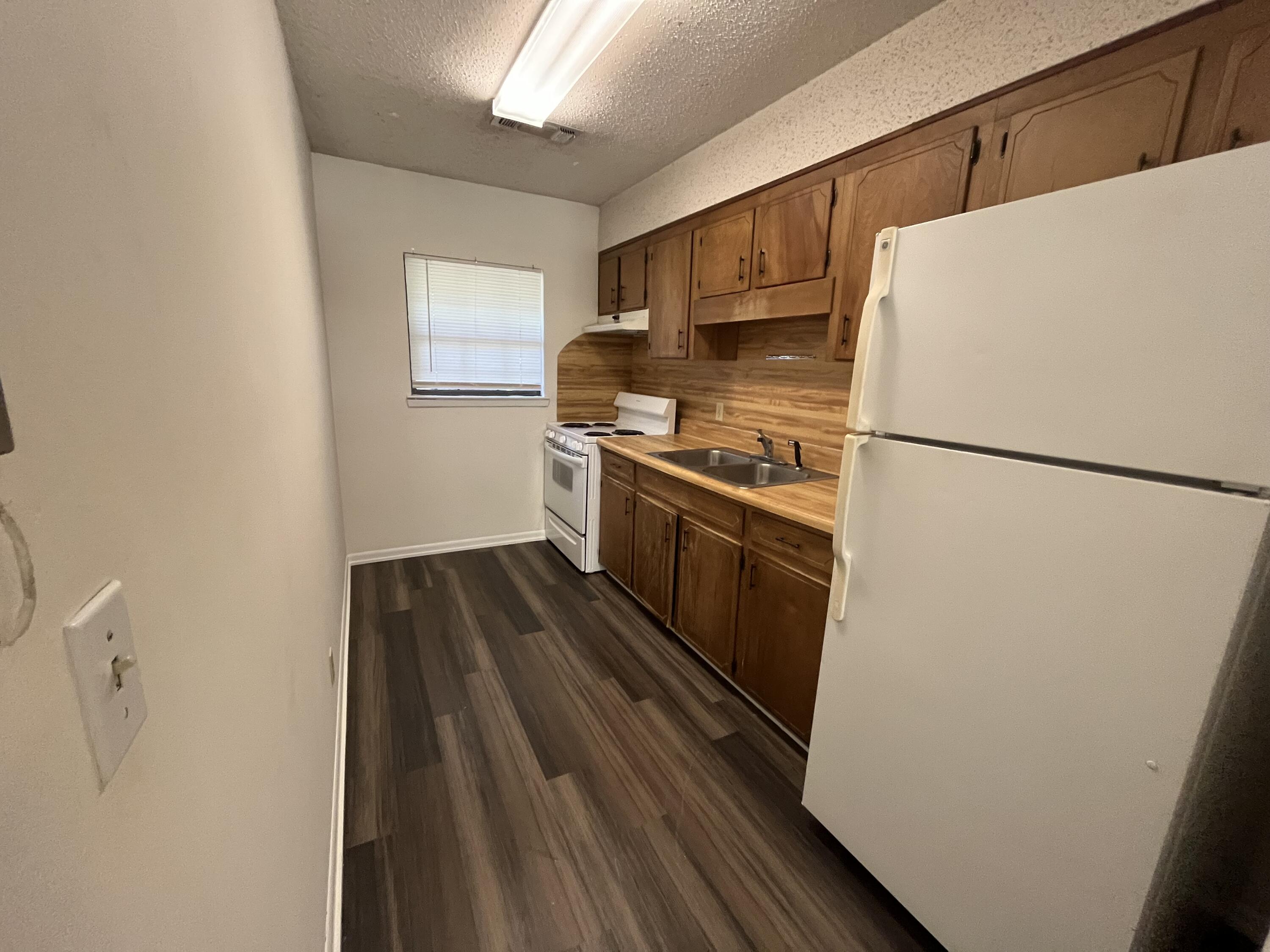 361 Satsuma Road, Unit A & B Niceville, FL 32578 - Photo 5 of 14 Gallery Image 5