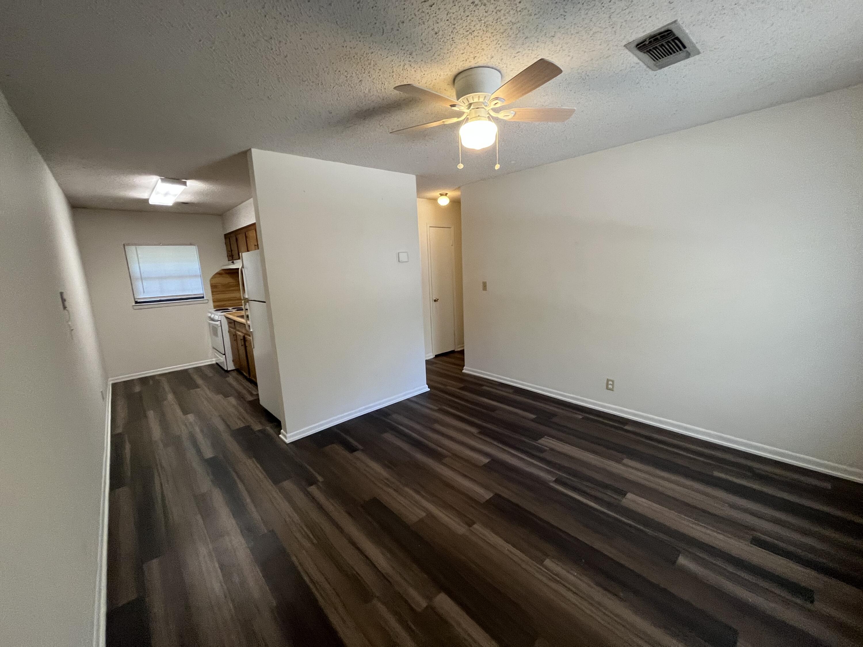 361 Satsuma Road, Unit A & B Niceville, FL 32578 - Photo 7 of 14 Gallery Image 7