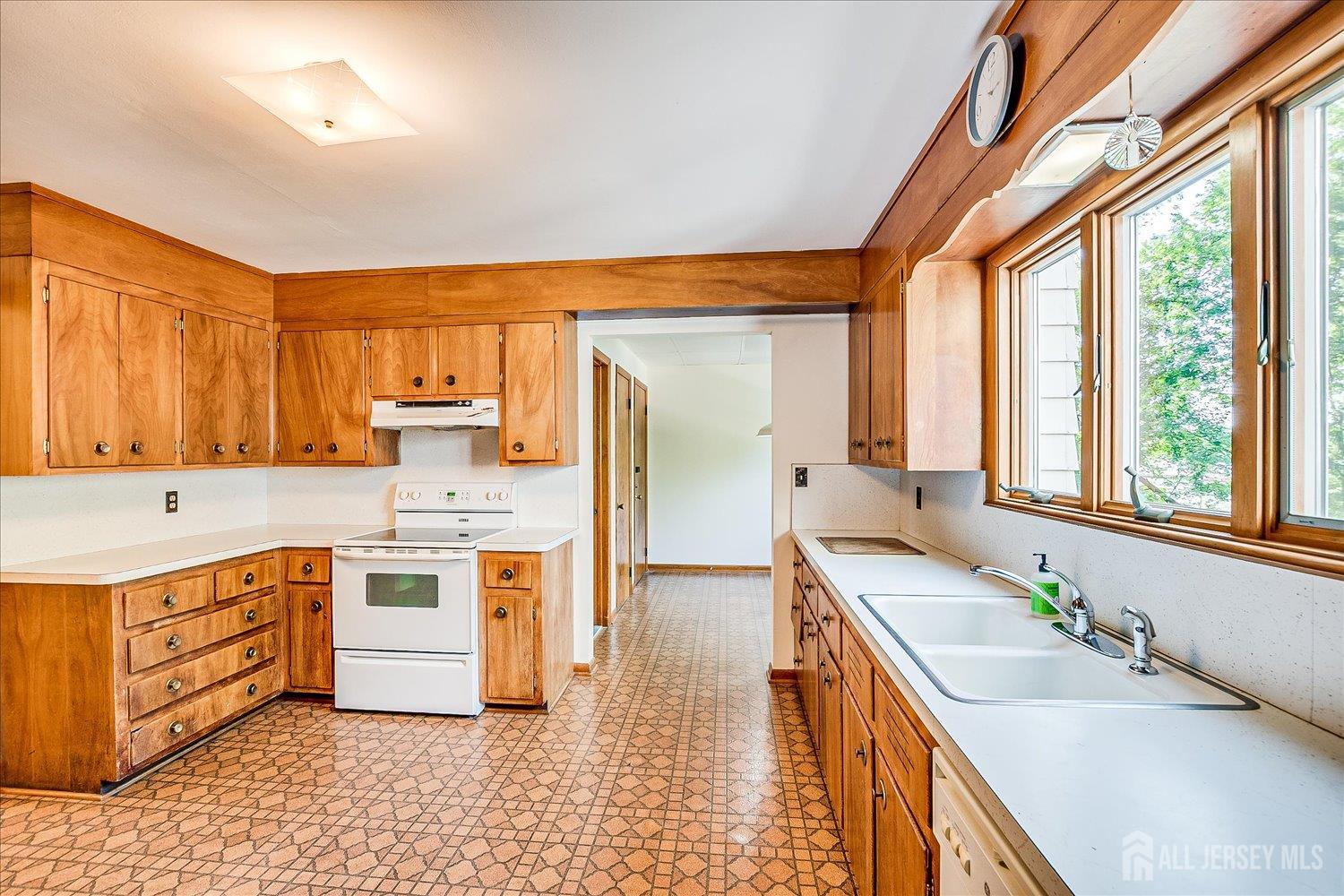 730 Old Post Road Edison, NJ 08817 - Photo 14 of 74