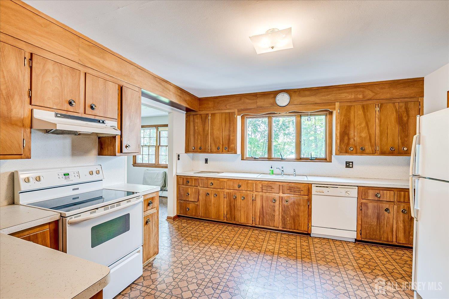 730 Old Post Road Edison, NJ 08817 - Photo 15 of 74