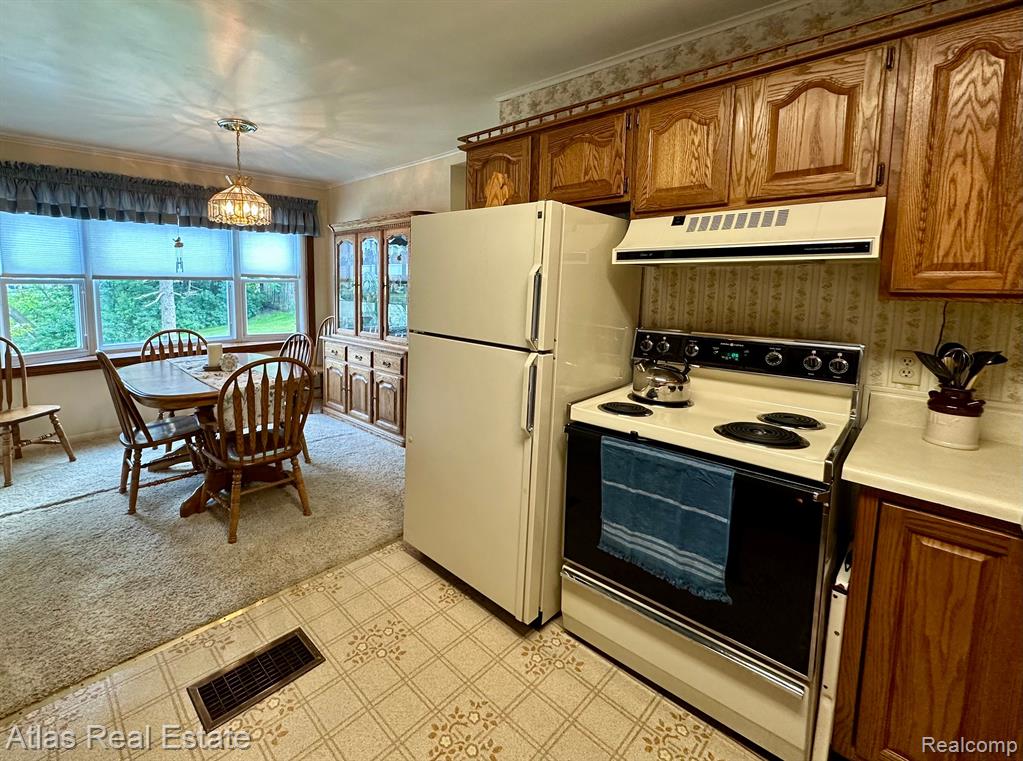 10264 Hegel Road Goodrich, MI 48438 - Photo 13 of 38