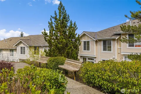 $650,000 | 5235 164th Avenue Southeast, Unit 141, Bellevue, WA 98006