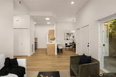 $650,000 | 5235 164th Avenue Southeast, Unit 141, Bellevue, WA 98006