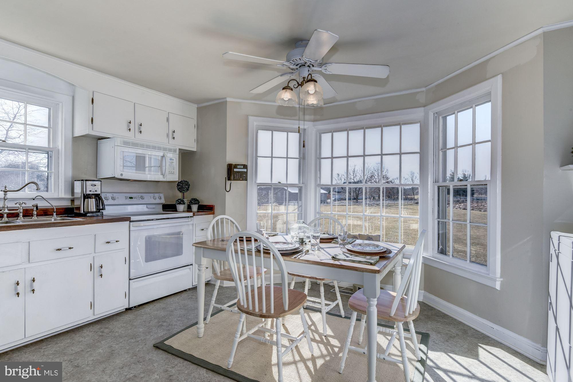14800 Seneca Road Darnestown, MD 20874 - Photo 13 of 30 Light and bright Kitchen.