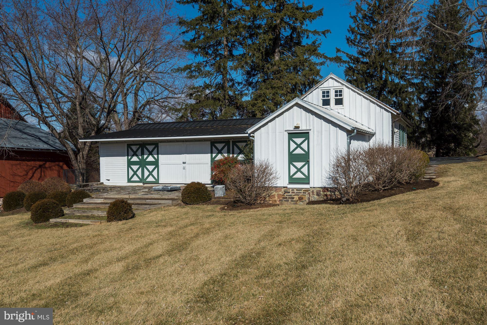 14800 Seneca Road Darnestown, MD 20874 - Photo 21 of 30 Multi purpose Studio with barn doors closed.