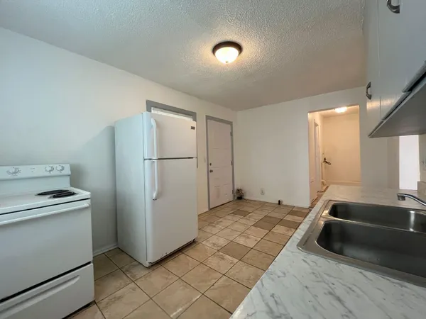 $1,050 | 612 21st Street Northwest, Unit A, Roanoke, VA 24017