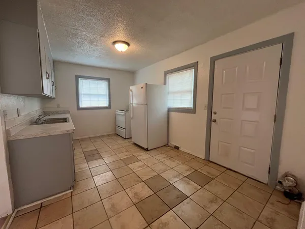 $1,050 | 612 21st Street Northwest, Unit A, Roanoke, VA 24017