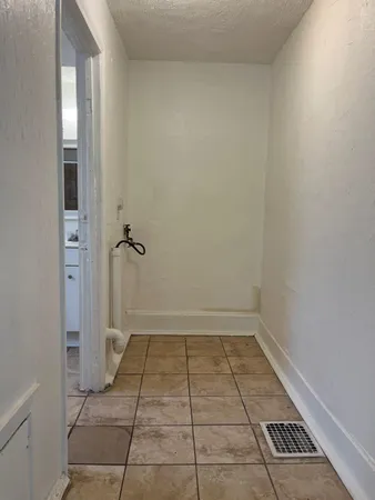 $1,050 | 612 21st Street Northwest, Unit A, Roanoke, VA 24017