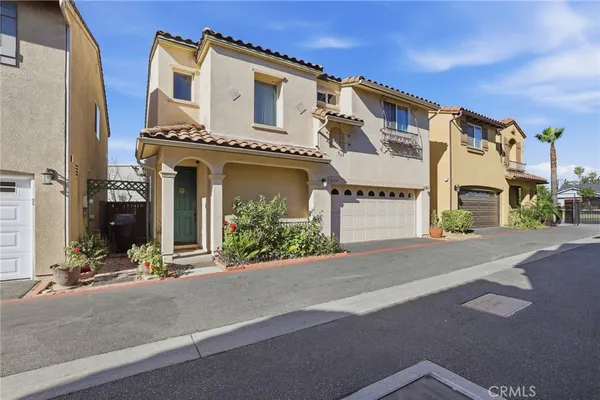 $699,900 | 11379 Villa Del Sol, Pacoima, CA 91331