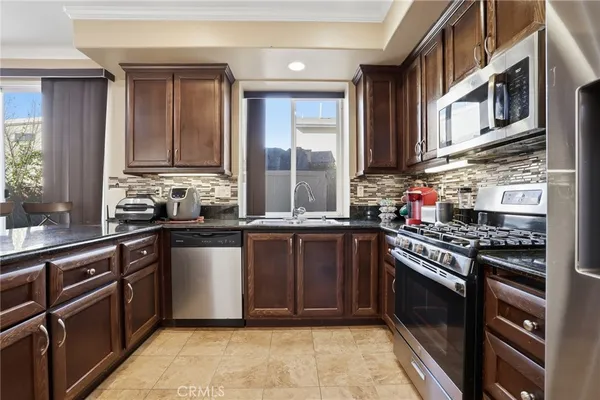 $699,900 | 11379 Villa Del Sol, Pacoima, CA 91331