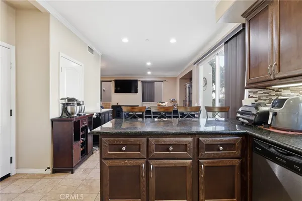 $699,900 | 11379 Villa Del Sol, Pacoima, CA 91331