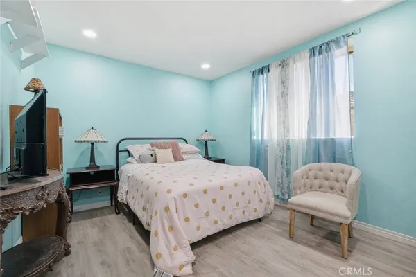 $699,900 | 11379 Villa Del Sol, Pacoima, CA 91331