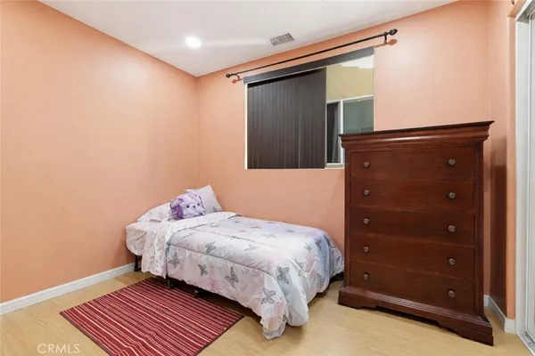 $699,900 | 11379 Villa Del Sol, Pacoima, CA 91331