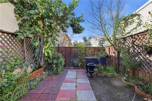 $699,900 | 11379 Villa Del Sol, Pacoima, CA 91331
