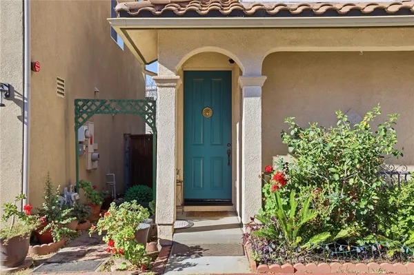 $699,900 | 11379 Villa Del Sol, Pacoima, CA 91331