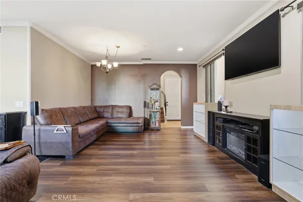 $699,900 | 11379 Villa Del Sol, Pacoima, CA 91331