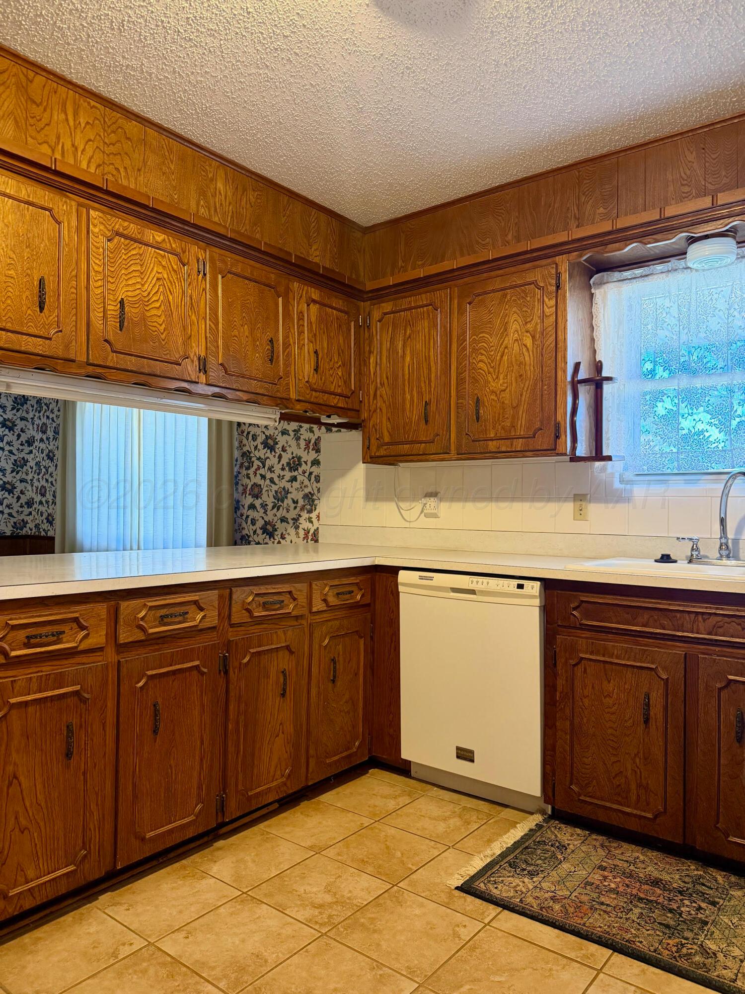 421 South 10th Street Memphis, TX 79245 - Photo 12 of 31 Kitchen 4