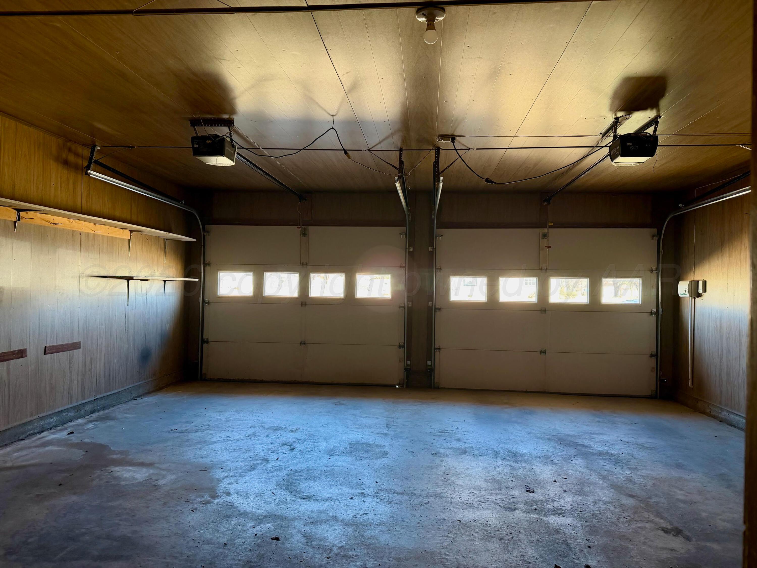 421 South 10th Street Memphis, TX 79245 - Photo 31 of 31 2 Car Garage