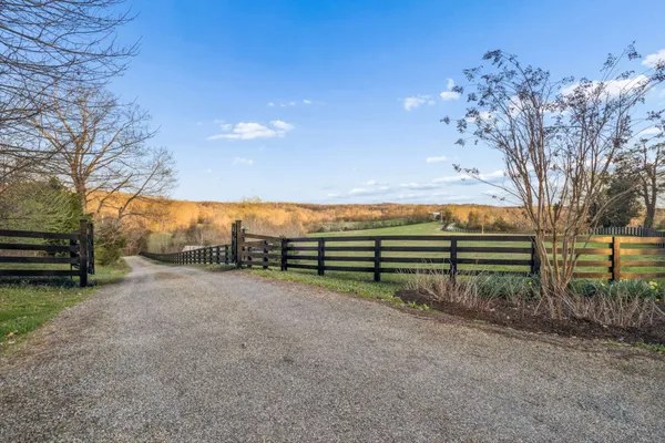 $11,000,000 | 697 Johnson Branch Road, Williamsport, TN 38487