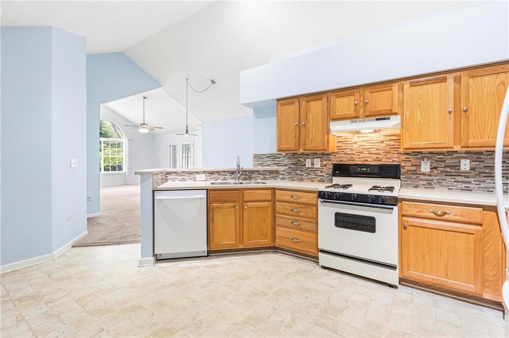 2191 Rockbridge Road Southwest, Unit 1803 Stone Mountain, GA 30087 - Photo 10 of 26