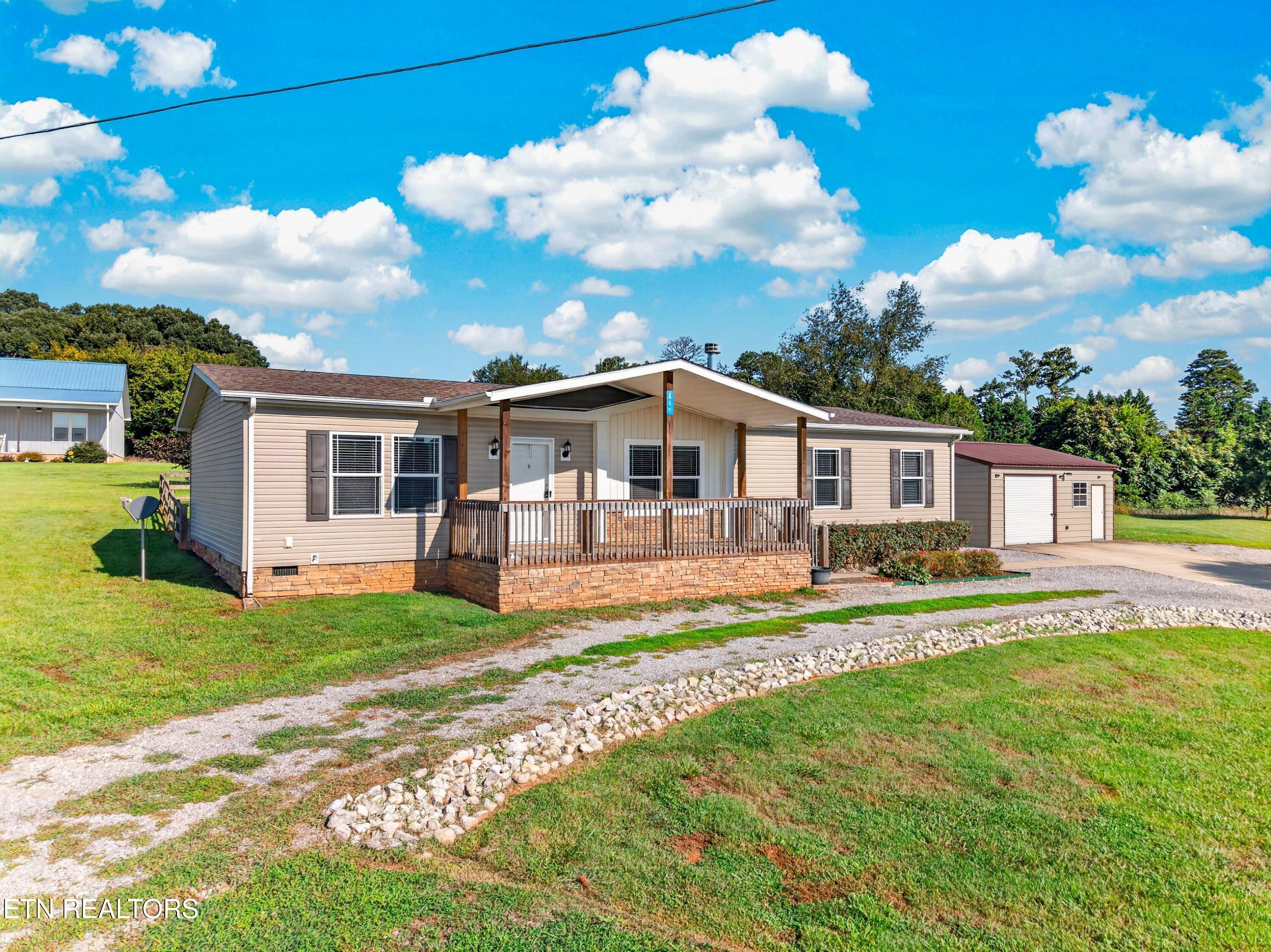 211 South Springview Road Maryville, TN 37801 - Photo 3 of 39 034-211SouthSpringviewRoad-Maryville-TN-