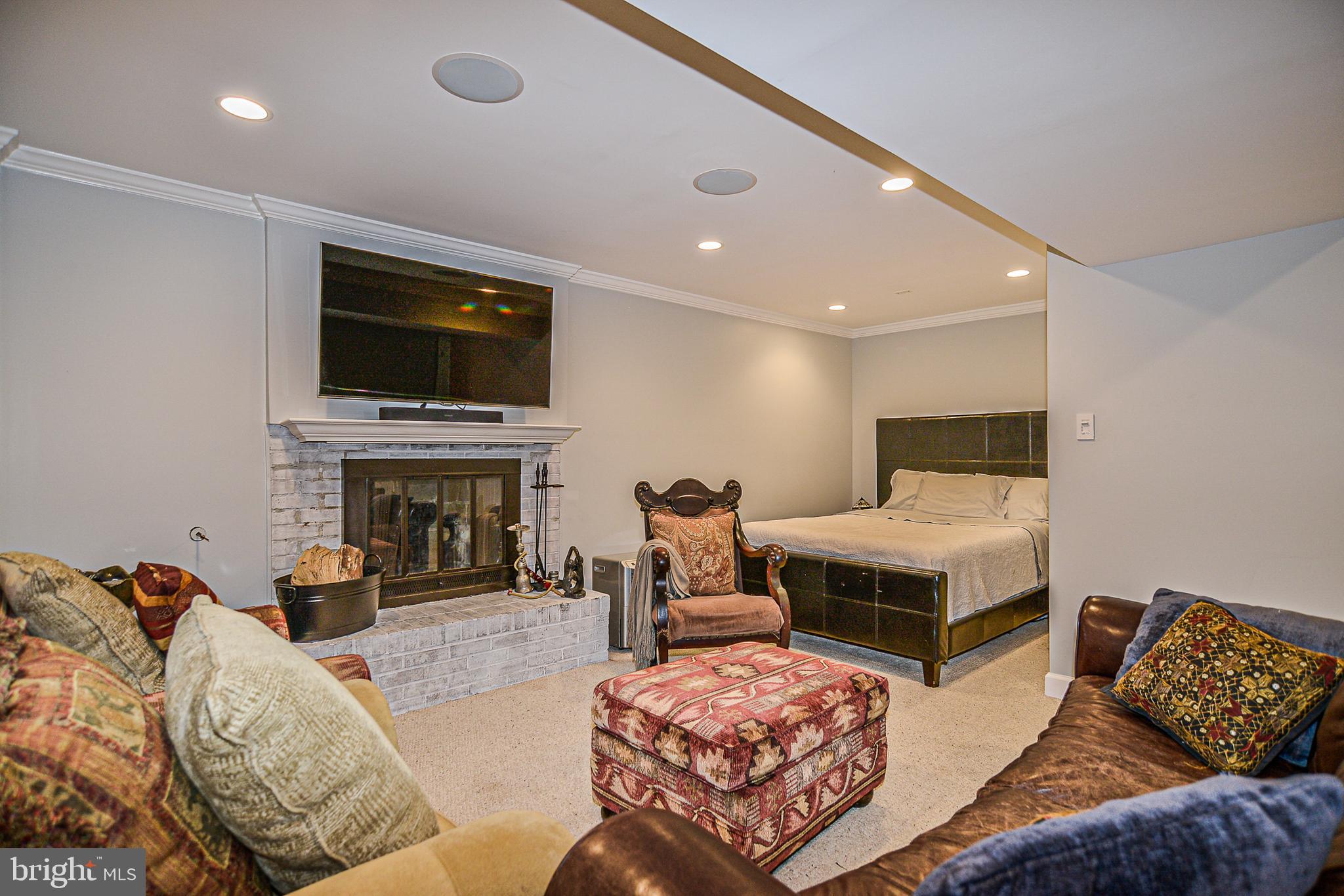1834 Golf View Court Reston, VA 20190 - Photo 21 of 26 Gallery Image 21