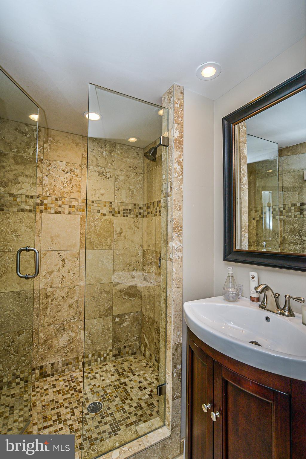 1834 Golf View Court Reston, VA 20190 - Photo 22 of 26 Lower level full bath