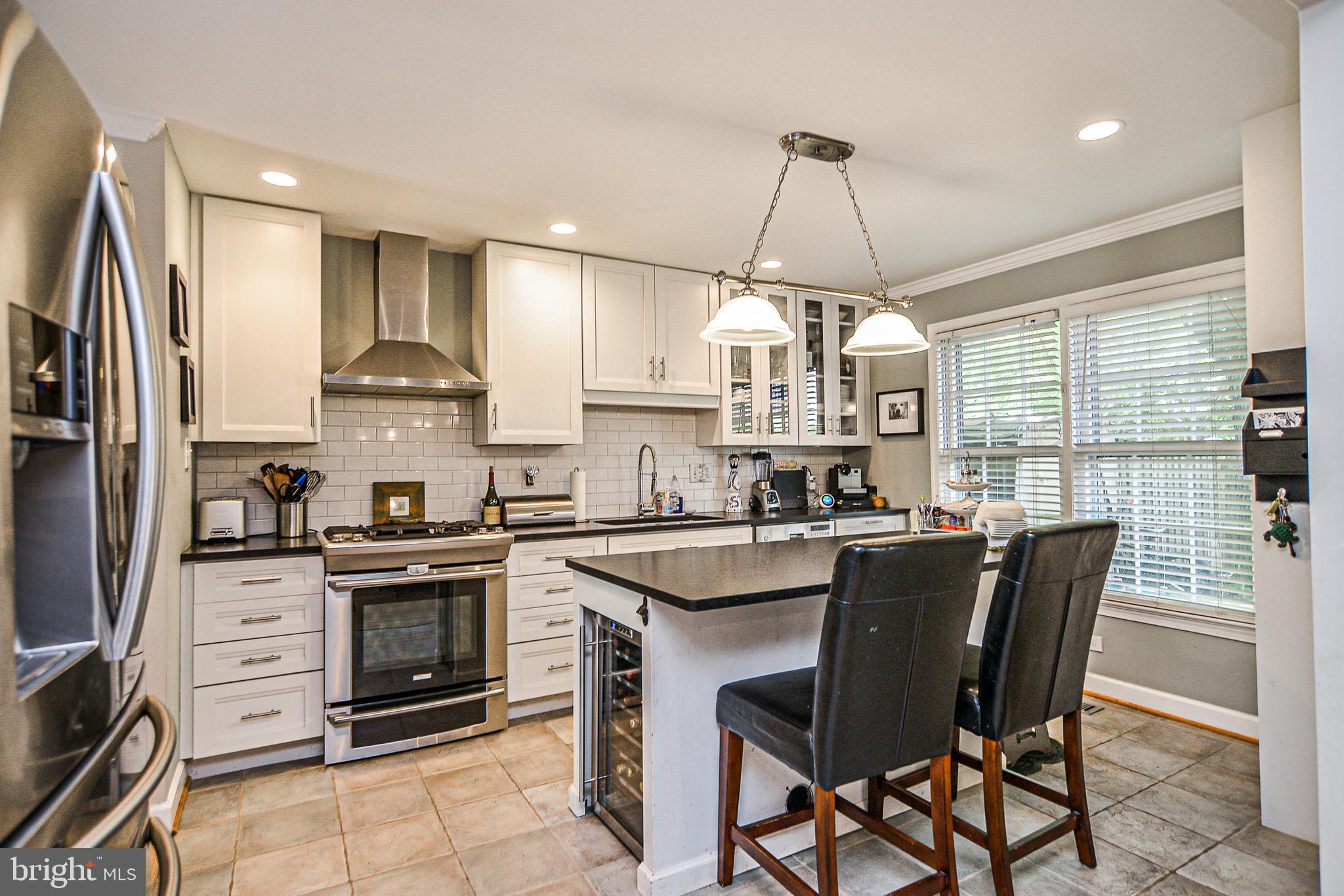 1834 Golf View Court Reston, VA 20190 - Photo 8 of 26 Updated kitchen with stainless steel appliances