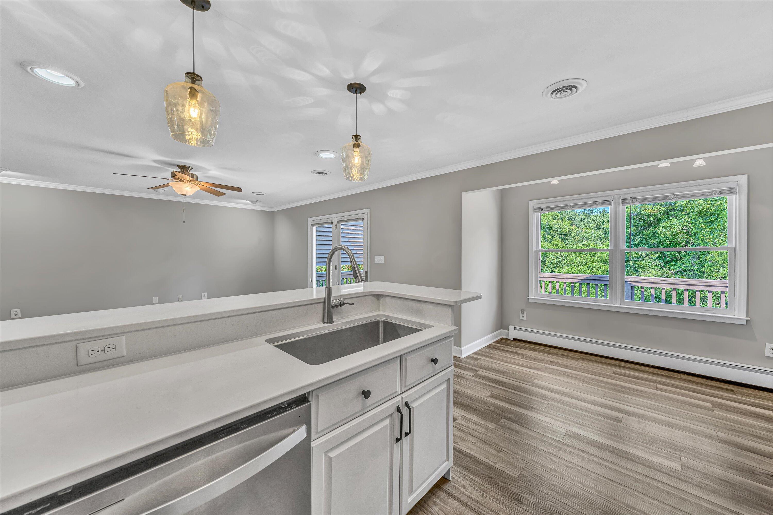 395 Middle Valley Road Hardy, VA 24101 - Photo 15 of 66 15-DSC00124
