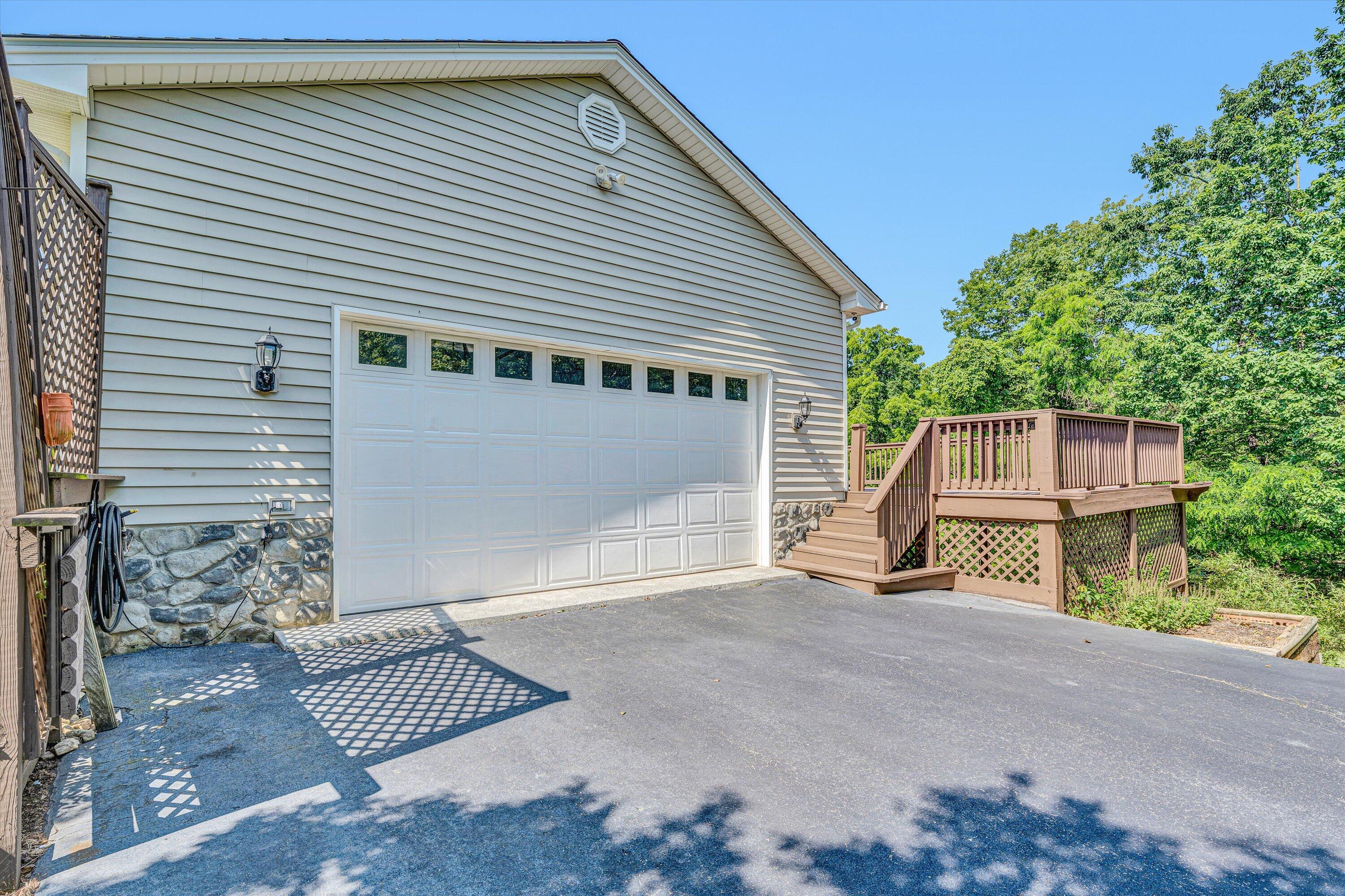 395 Middle Valley Road Hardy, VA 24101 - Photo 45 of 66 45-DSC00163