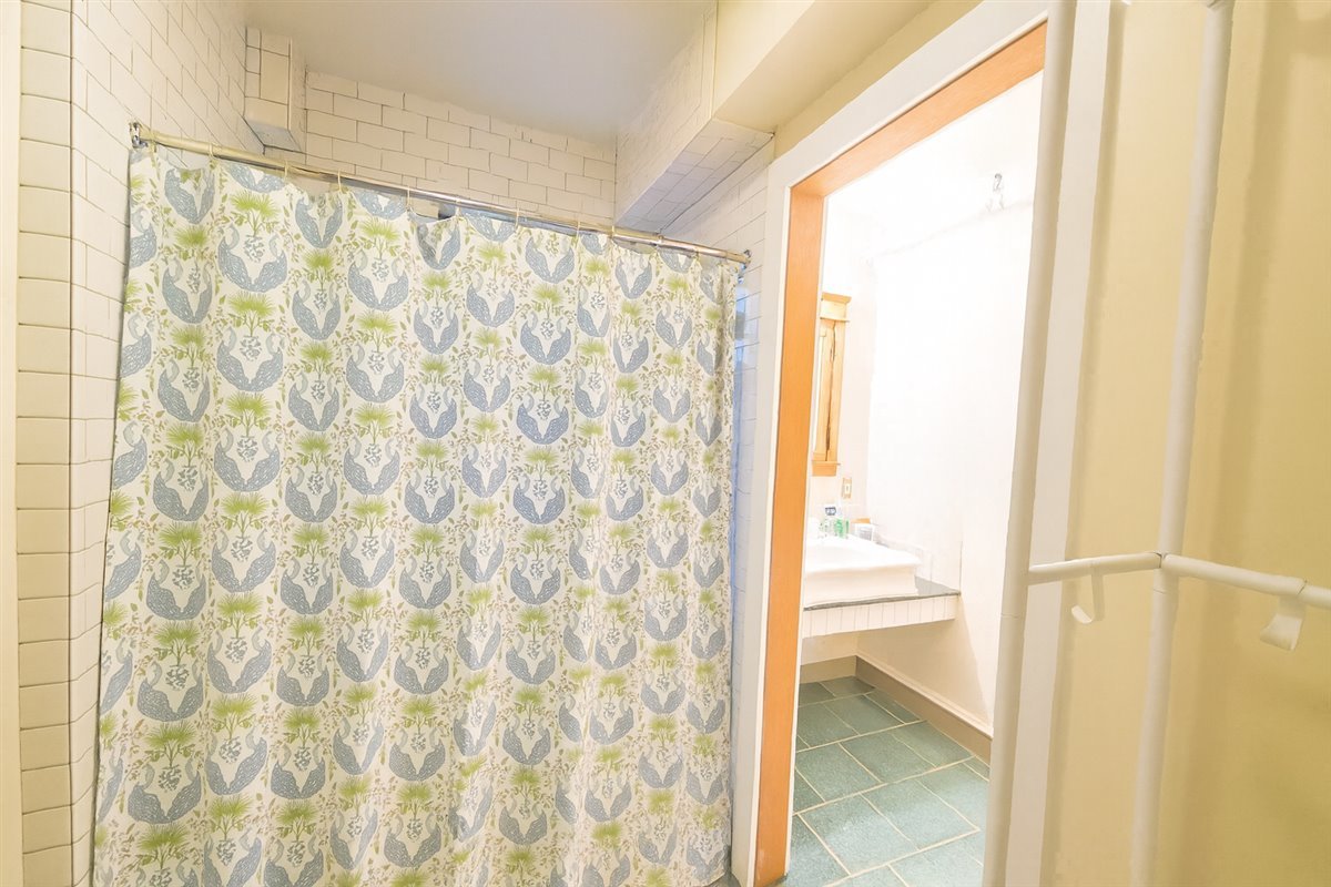 305 Oregon Avenue West Dundee, IL 60118 - Photo 44 of 68