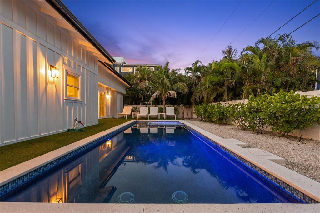 305 73rd Street Holmes Beach, FL 34217 - Photo 16 of 59