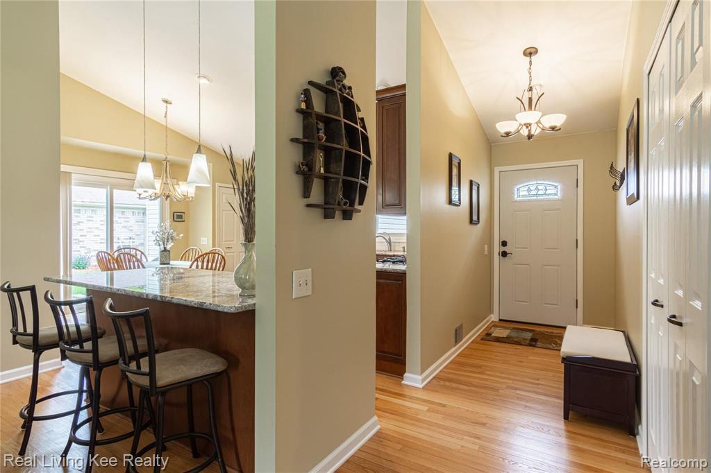 2160 Warrington Road Rochester Hills, MI 48307 - Photo 15 of 55
