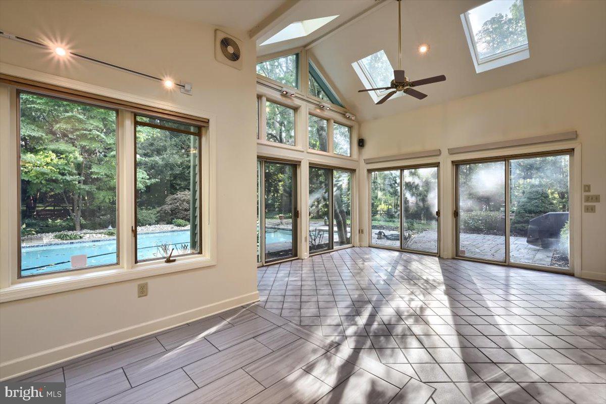 1328 Valley Road Lancaster, PA 17603 - Photo 26 of 46 Gallery Image 26