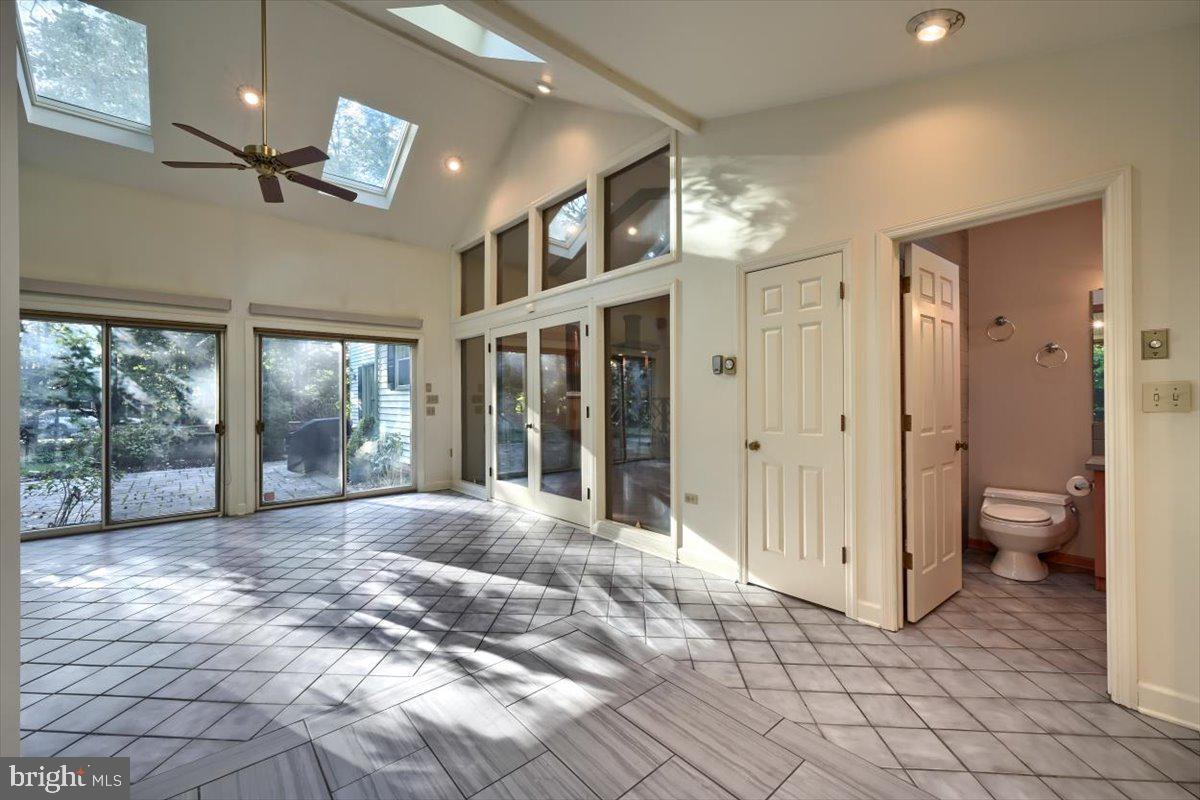 1328 Valley Road Lancaster, PA 17603 - Photo 27 of 46 Gallery Image 27