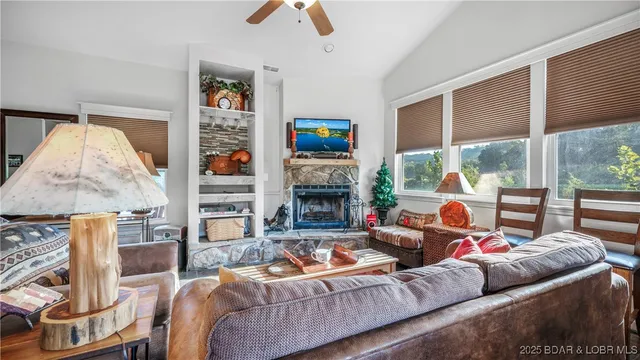 $678,000 | 23 Cottage Park East, Unit 21 & 22, Camdenton, MO 65020