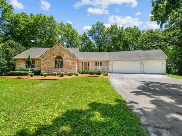 $479,000 | 1633 North Sauk Trail, Oregon, IL 61061