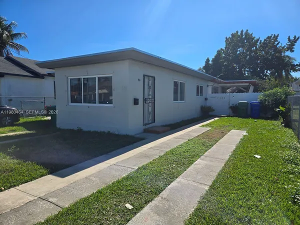 $2,200 | 2140 Northwest 27th Street, Unit 2140, Miami, FL 33142