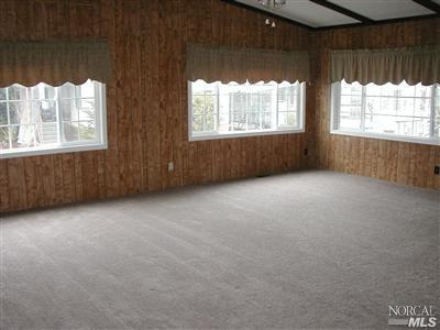 65 Shamrock Circle, Unit 65 Santa Rosa, CA 95403 - Photo 4 of 8 Living room area