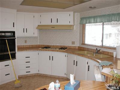 65 Shamrock Circle, Unit 65 Santa Rosa, CA 95403 - Photo 6 of 8 Great kitchen to work in.Eat in kitchen counter area.