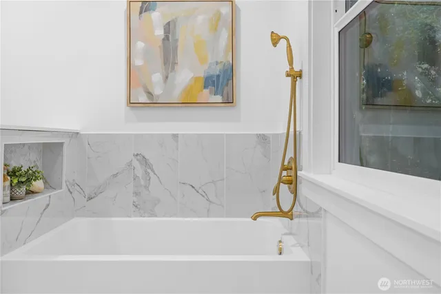 $2,995,000 | 1014 4th Avenue North, Seattle, WA 98109