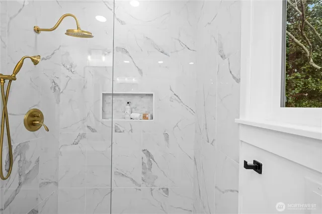 $2,995,000 | 1014 4th Avenue North, Seattle, WA 98109