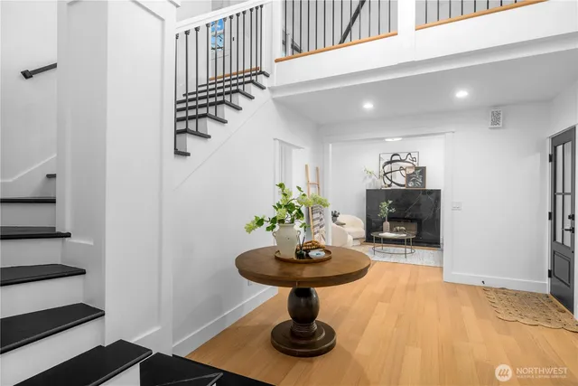 $2,995,000 | 1014 4th Avenue North, Seattle, WA 98109