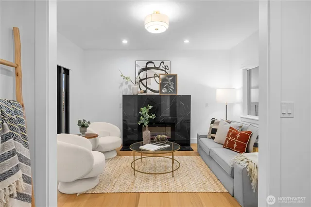 $2,995,000 | 1014 4th Avenue North, Seattle, WA 98109